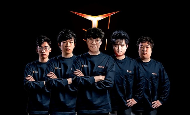 在这个聚集 在这个聚集