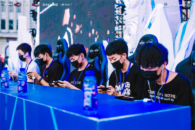 此次比赛的 此次比赛的